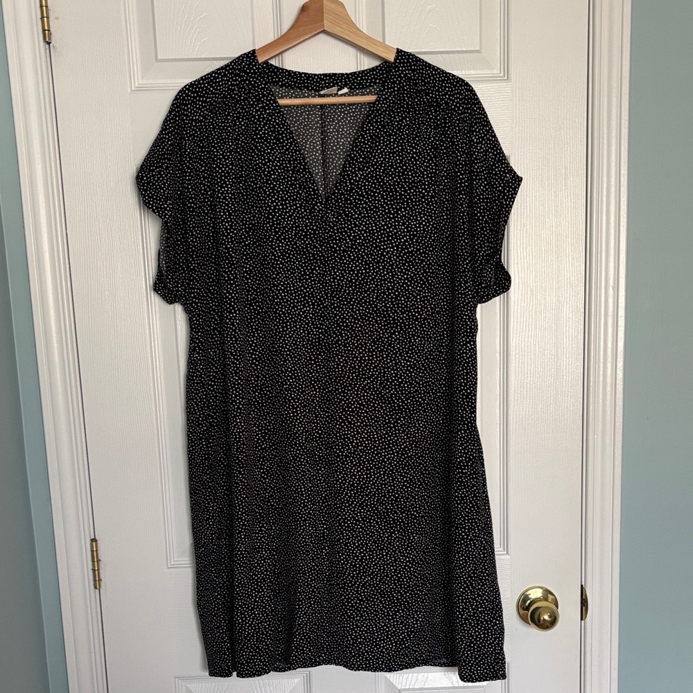 GAP polka dot cap sleeved shift dress